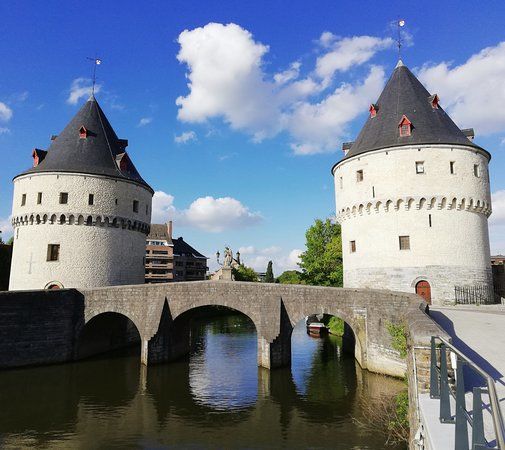Tours du Broel