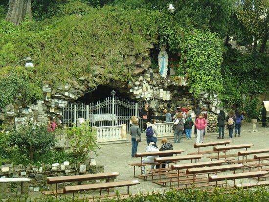 Gruta Nuestra Señora de Lourdes