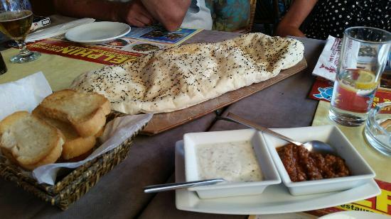 Delphin Restaurant Cafe-Bar