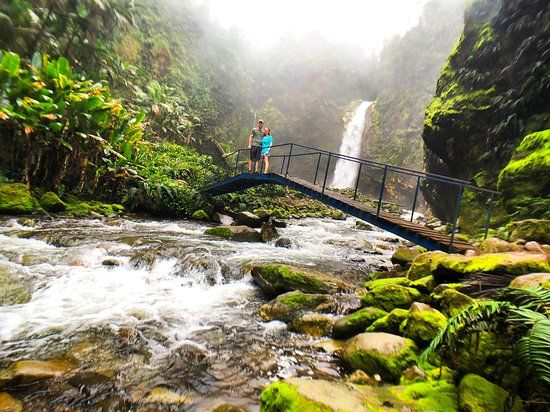 Catarata Río Agrio