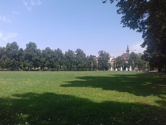 Parc de Milan et crêt de Montriond