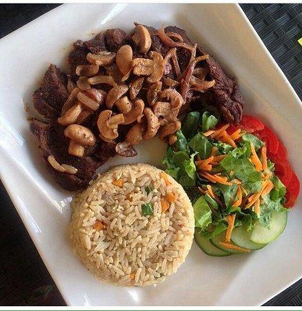 Pink Plates Restaurant