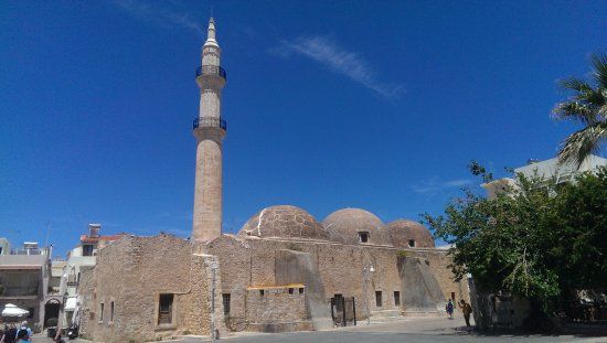 Mosquée et minaret de Neratze