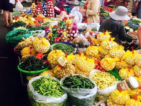 Con Market
