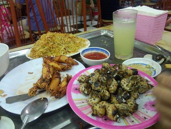 Huong Lan Seafood Restaurant