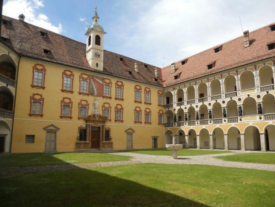 Hofburg