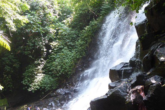 Kanto Lampo Waterfall