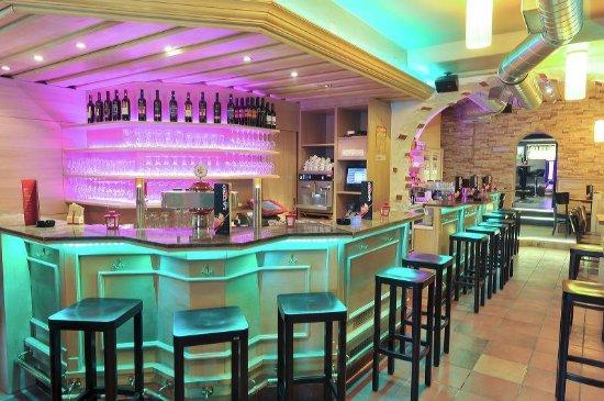 Latino Bar