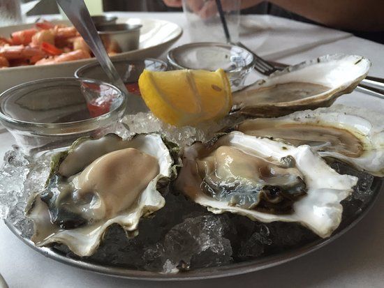 Henlopen City Oyster House