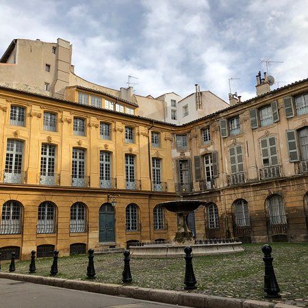 Place d'Albertas