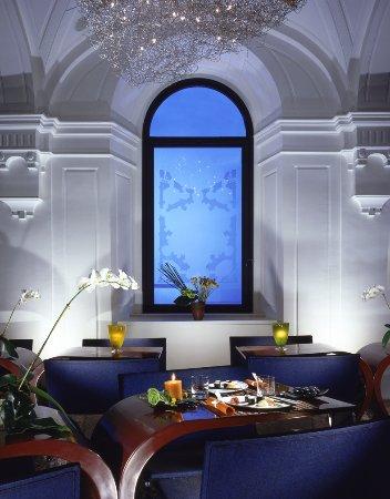 Crystal Bar