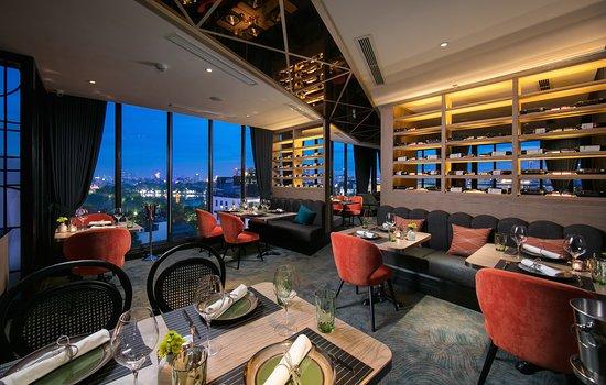 Chestnut Central Restaurant & Sky Bar