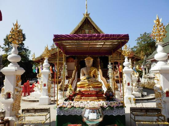 Wat Ming Mueang Temple