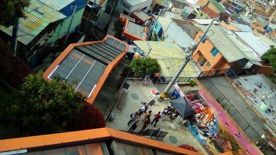 Escaleras Electricas De La Comuna 13
