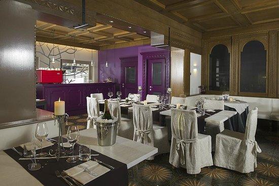 Della Villa Restaurant