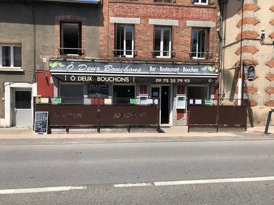 O Deux Bouchons