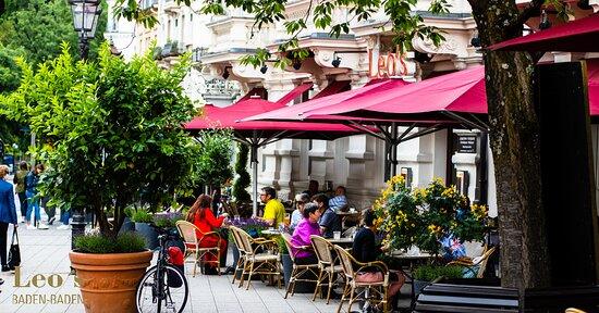 Leo's Café WineBar