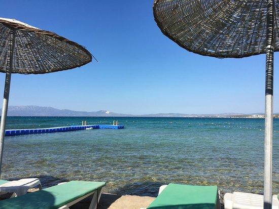 Bonjour Restaurant & Beach Club