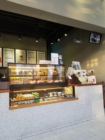 Hollys Coffee