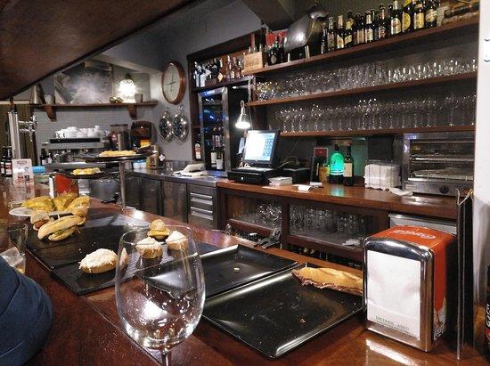 Bar Zalla