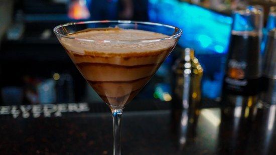 D Tour Martini Bar & Kitchen