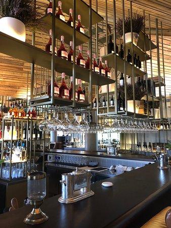 17.56 Enoteca