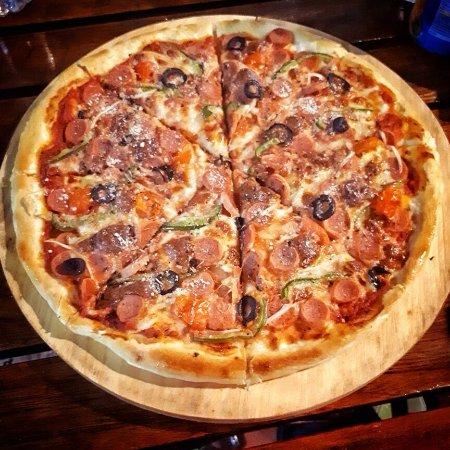 Dua Sejoli Pizza