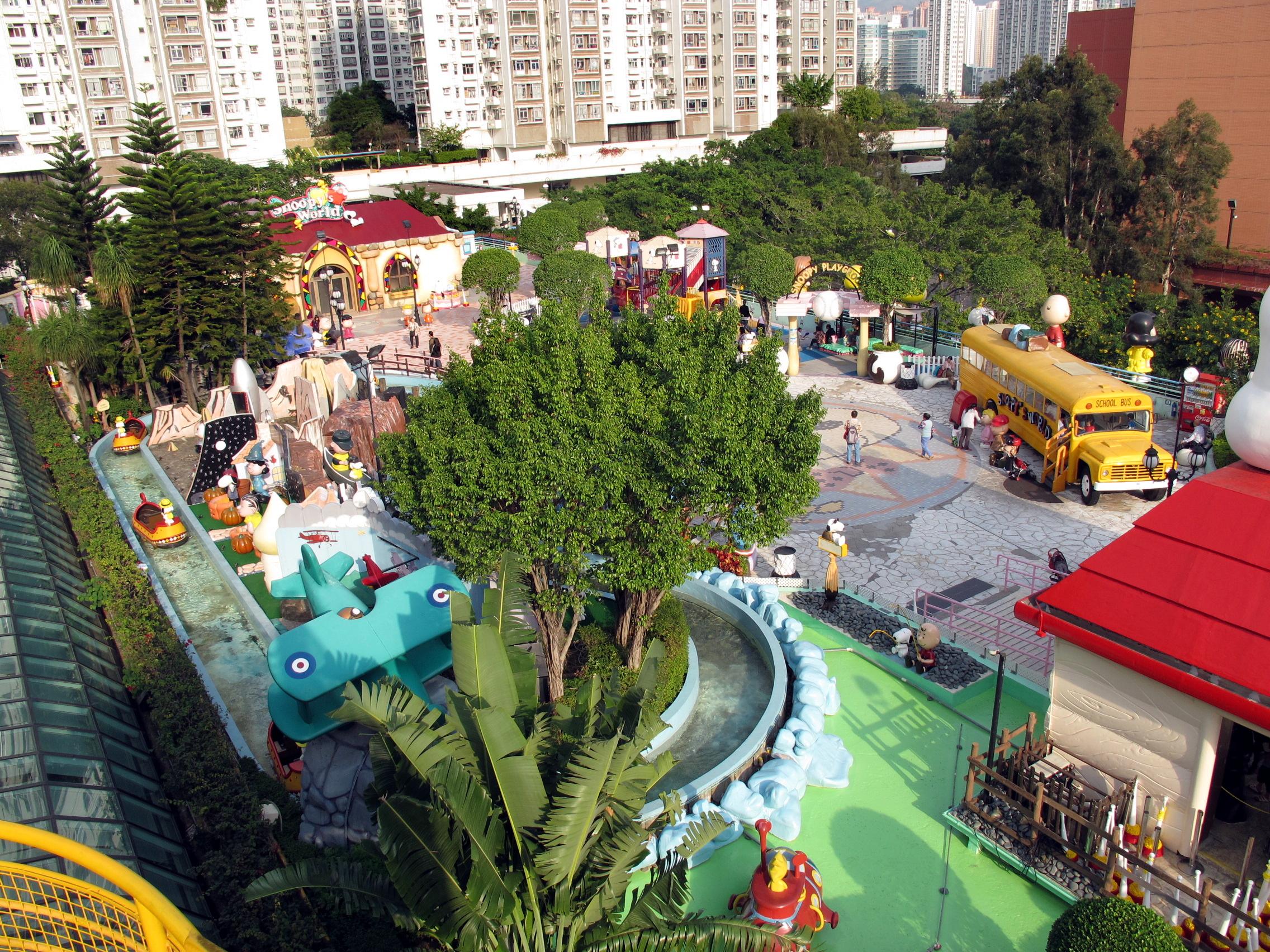 Snoopy World