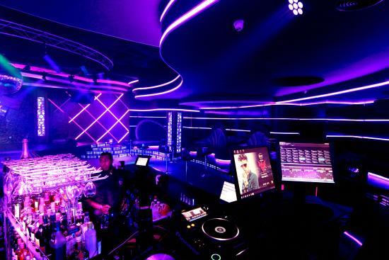 Kviar Show Disco & Casino