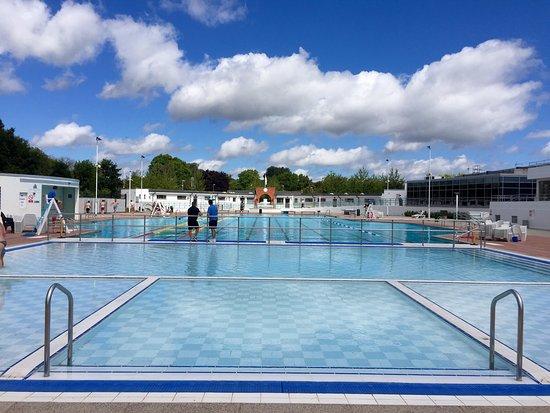 Hillingdon Sports & Leisure Complex