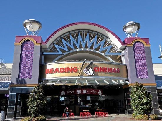 Reading Cinema