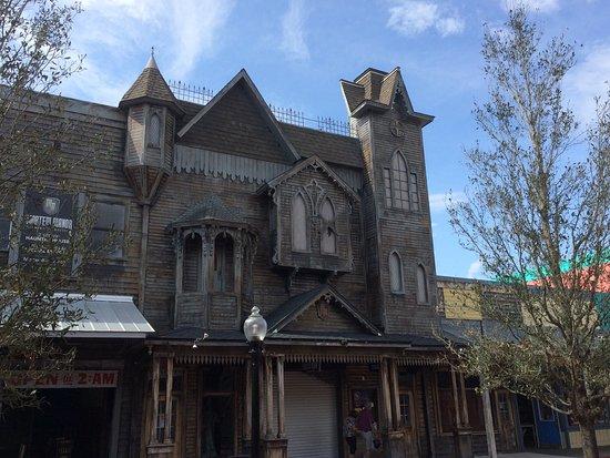 Casa del Terror Haunted Grimm House