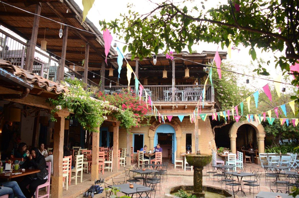 Centro Comercial Casa de Don Juan de Castellanos