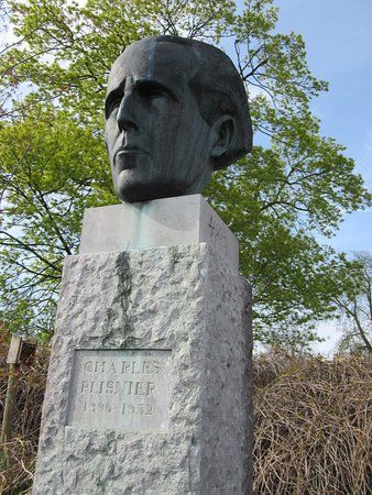 Buste PLISNIER Charles