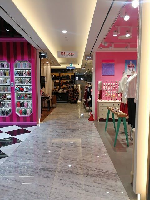 apM PLACE