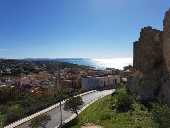 Castello dei Luna