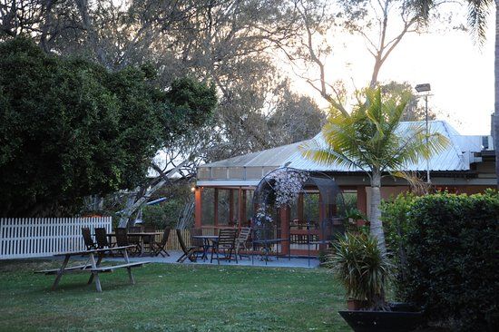 Artesian Gardens Restaurant