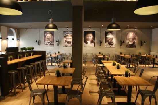 Le 12-30 Boulevard