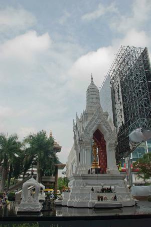 Sanctuaire Trimurti