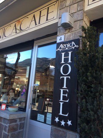 Arnica Cafe
