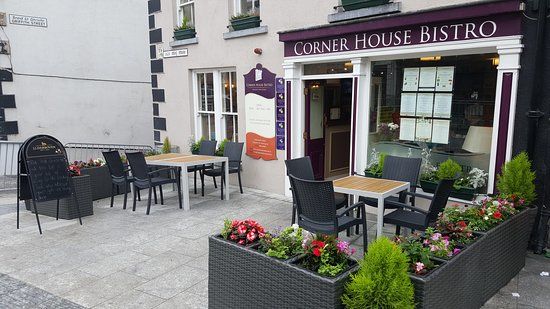 Corner House Bistro