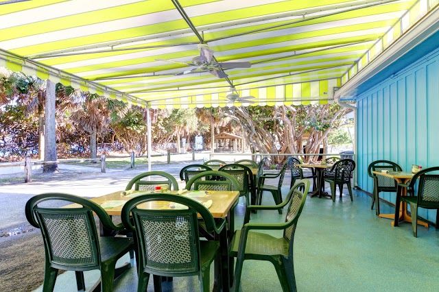 Lazy Loggerhead Cafe