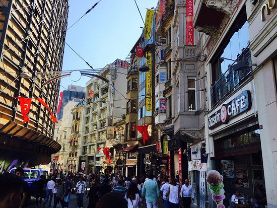 Avenue İstiklal