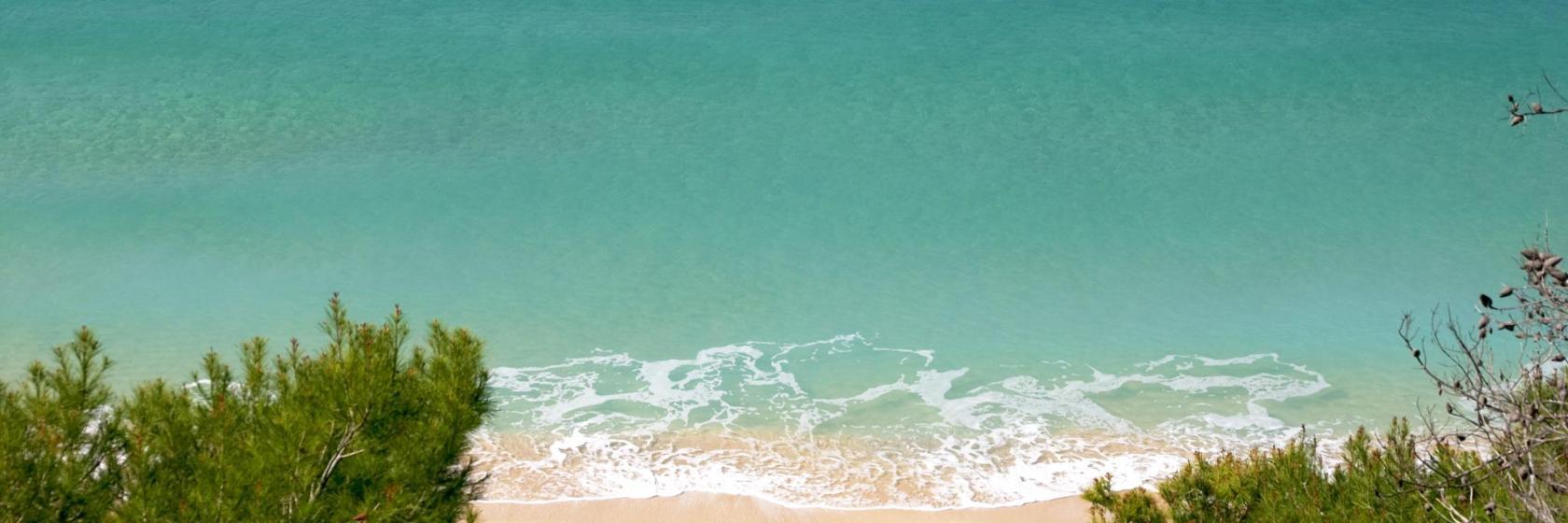 Makris Gialos Beach