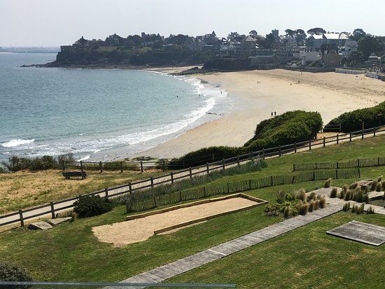Plage Saint-Enogat