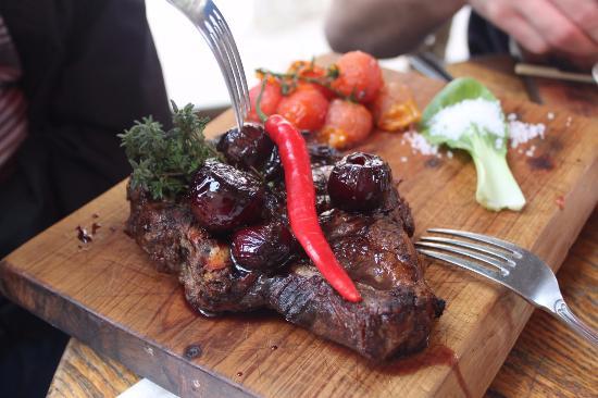 Mala Bistro