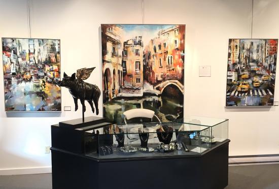 The Avenue Gallery