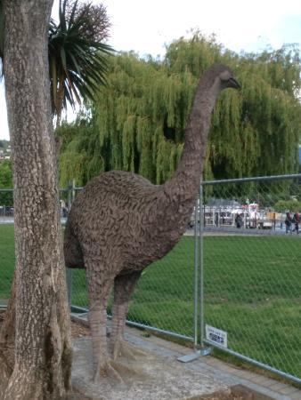 Moa Statue